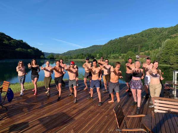 Photo d'un stage Wim Hof dans le Cantal avec Inspire Potential